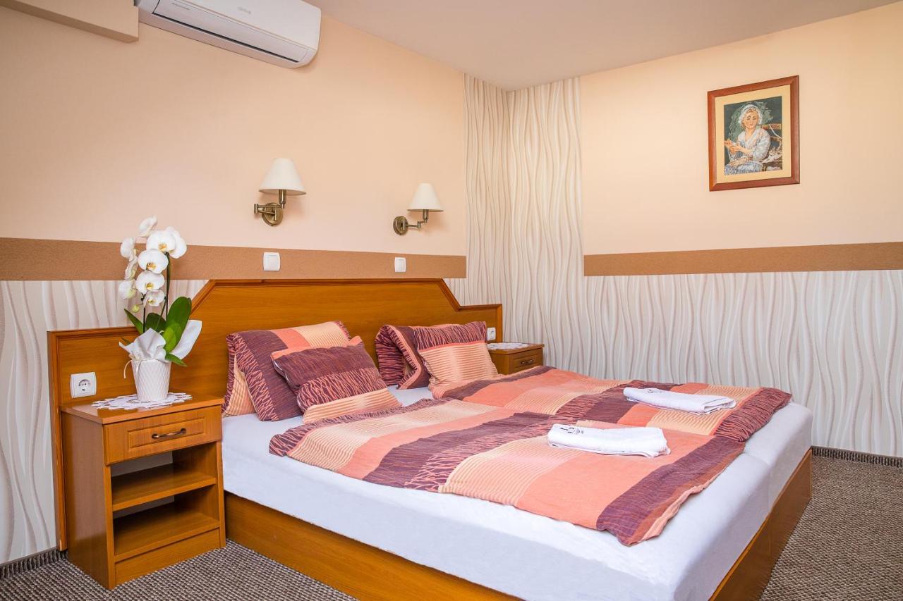Tinodi Fogado Bed & Breakfast Sárvár Exterior foto