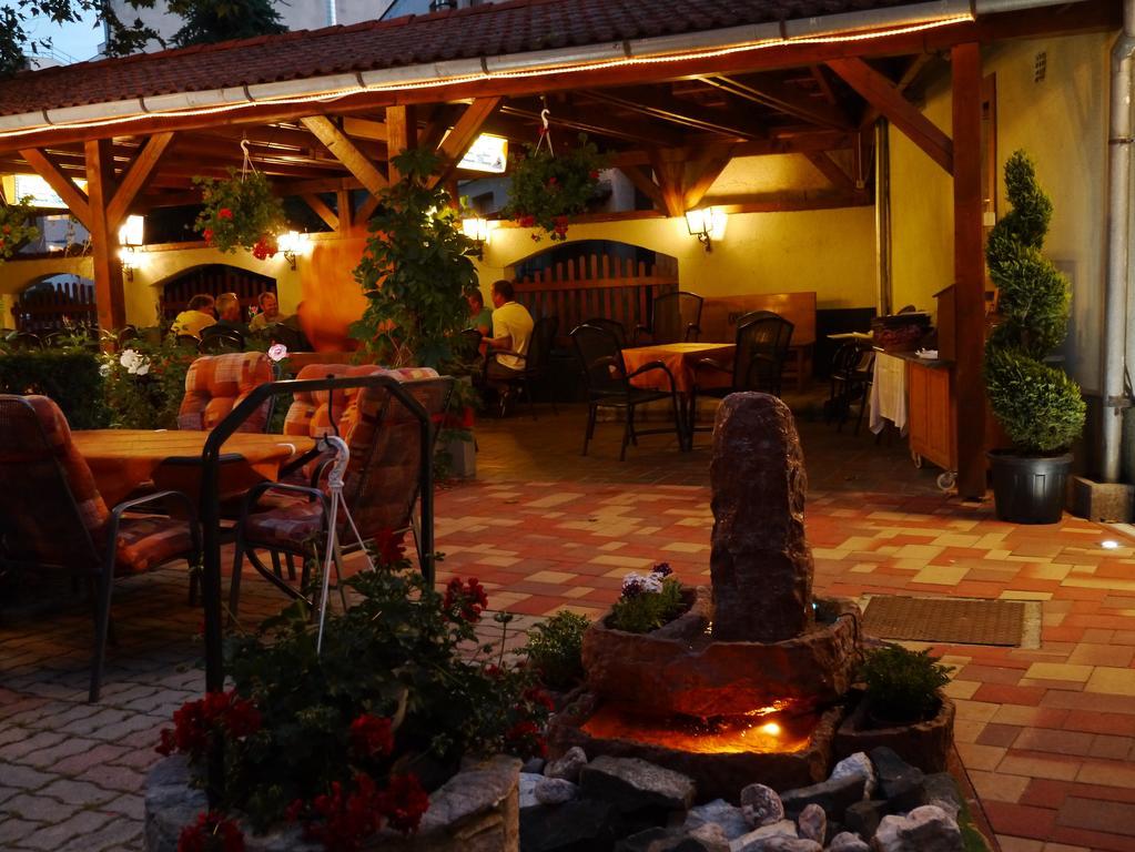 Tinodi Fogado Bed & Breakfast Sárvár Exterior foto