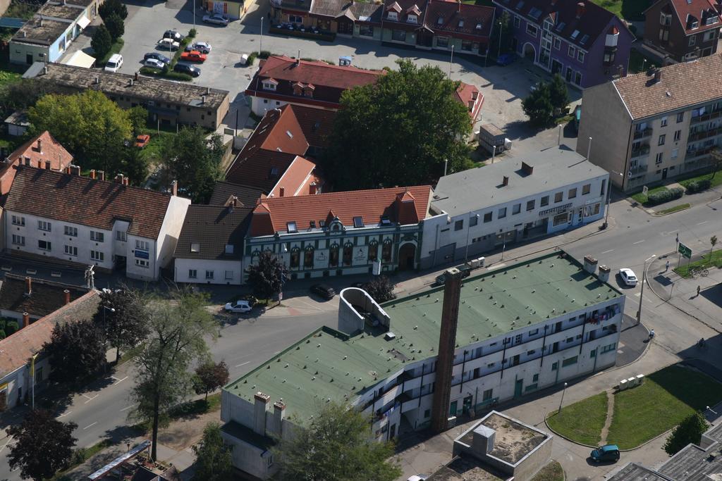Tinodi Fogado Bed & Breakfast Sárvár Exterior foto