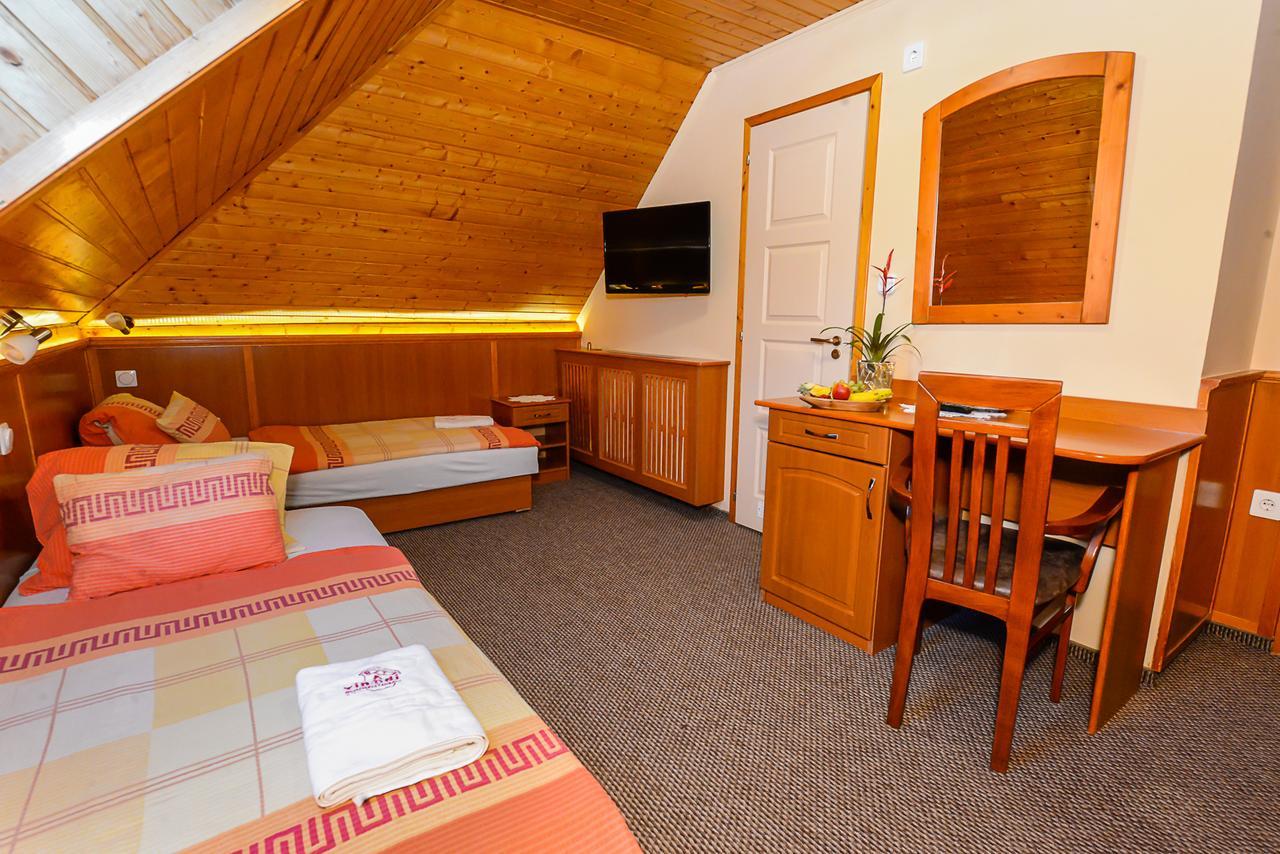 Tinodi Fogado Bed & Breakfast Sárvár Exterior foto